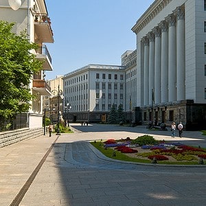 украина
